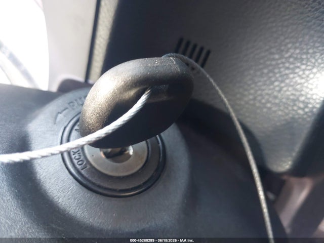 Toyota COROLLA LE 2018 5YFBURHE9JP835796 Image 11