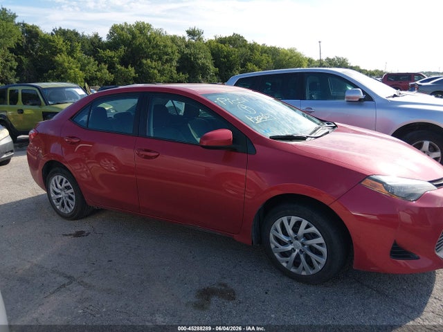 Toyota COROLLA LE 2018 5YFBURHE9JP835796 Image 13