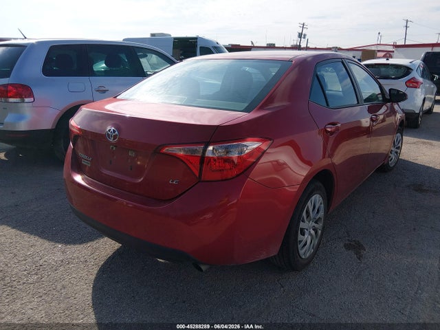 Toyota COROLLA LE 2018 5YFBURHE9JP835796 Image 4