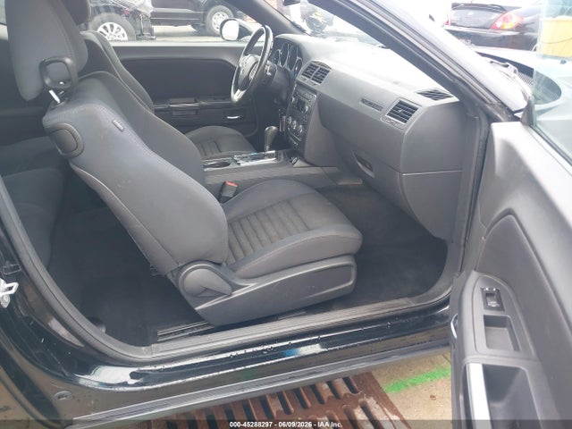 45288297 :رقم المزاد ، 2C3CDYAGXEH313706 vin ، 2014 Dodge Challenger Sxt مزاد بيع