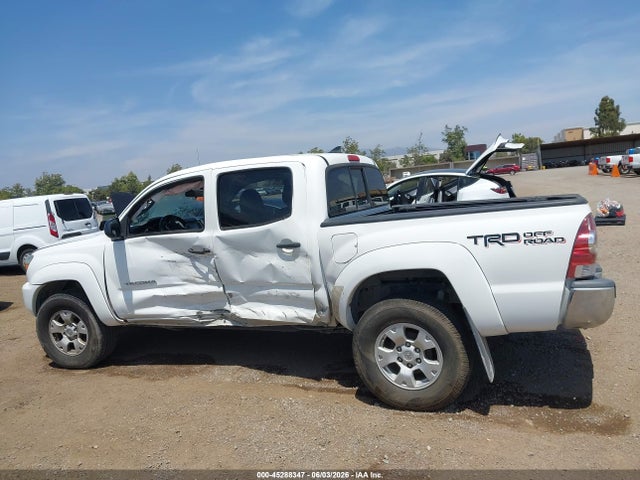 Toyota Tacoma Base V6 2015 3TMLU4EN5FM175637 Image 14