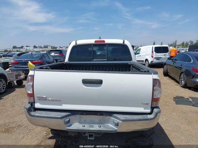 Toyota Tacoma Base V6 2015 3TMLU4EN5FM175637 Image 16