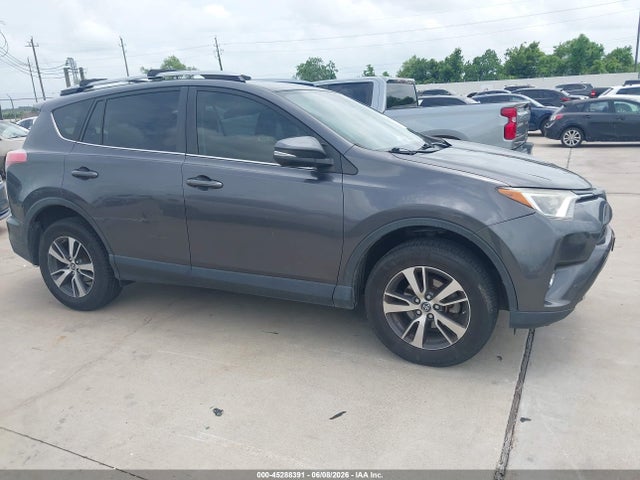 Aukcja sprzedaży 2017 Toyota Rav4 Xle, vin: JTMWFREV8HJ113590, numer aukcji: 45288391