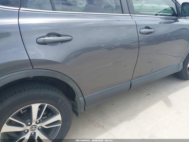 Toyota Rav4 Xle 2017 JTMWFREV8HJ113590 Image 6