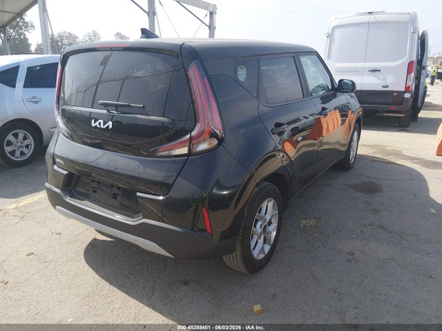 KIA SOUL LX 2023 KNDJ23AU1P7896201 Image 4