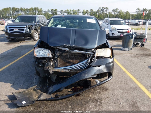 2014 Chrysler Town & Country Touring-l მანქანა იყიდება აუქციონზე, vin: 2C4RC1CG2ER165266, აუქციონის ნომერი: 45288408