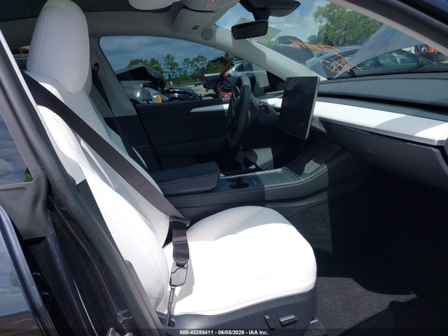 45288411 :رقم المزاد ، 7SAYGDEE6RA313868 vin ، 2024 Tesla Model Y Long Range Dual Motor All-wheel Drive مزاد بيع