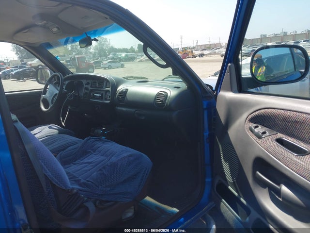 45288513 :رقم المزاد ، 1B7HC13Y6WJ111804 vin ، 1998 Dodge Ram 1500 St مزاد بيع