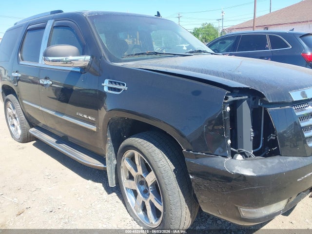 2010 Cadillac Escalade Luxury მანქანა იყიდება აუქციონზე, vin: 1GYUKBEF4AR122260, აუქციონის ნომერი: 45288515