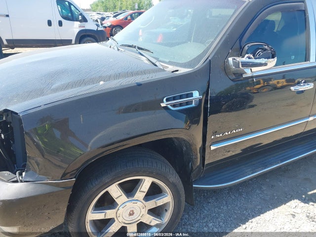 2010 Cadillac Escalade Luxury მანქანა იყიდება აუქციონზე, vin: 1GYUKBEF4AR122260, აუქციონის ნომერი: 45288515
