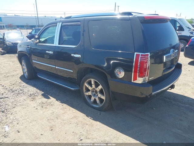 2010 Cadillac Escalade Luxury მანქანა იყიდება აუქციონზე, vin: 1GYUKBEF4AR122260, აუქციონის ნომერი: 45288515