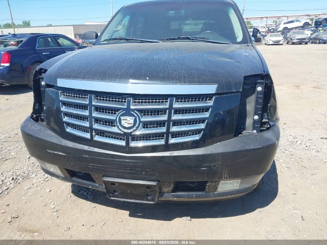 2010 Cadillac Escalade Luxury მანქანა იყიდება აუქციონზე, vin: 1GYUKBEF4AR122260, აუქციონის ნომერი: 45288515