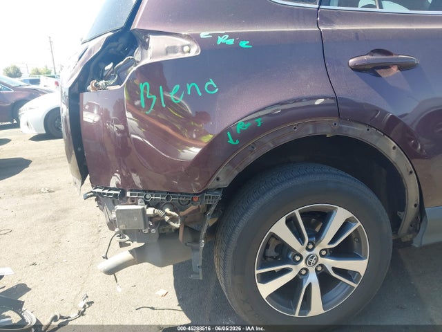 2T3WFREV9JW464127 Toyota Rav4 Xle