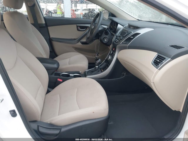 2016 Hyundai Elantra Se მანქანა იყიდება აუქციონზე, vin: 5NPDH4AE5GH712383, აუქციონის ნომერი: 45288538