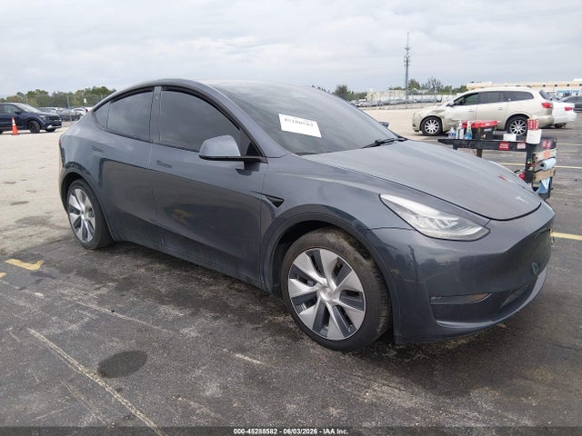 2020 Tesla Model Y Long Range Dual Motor All-wheel Drive მანქანა იყიდება აუქციონზე, vin: 5YJYGDEE4LF047998, აუქციონის ნომერი: 45288582