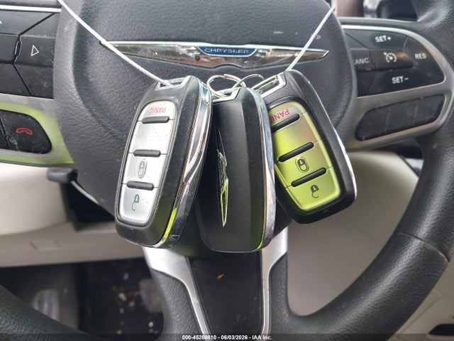 Chrysler Pacifica Lx 2017 2C4RC1CG1HR522005 Image 11