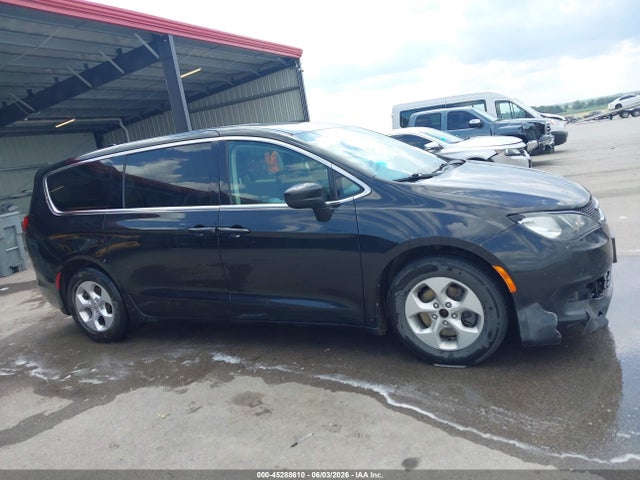 Chrysler Pacifica Lx 2017 2C4RC1CG1HR522005 Image 13
