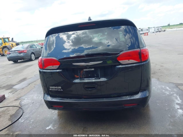 Chrysler Pacifica Lx 2017 2C4RC1CG1HR522005 Image 16
