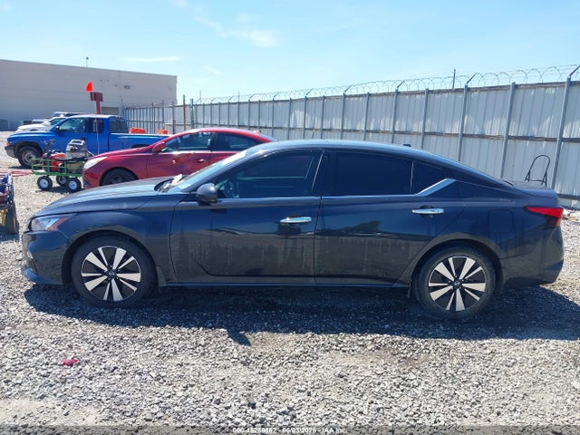 45288662 :رقم المزاد ، 1N4BL4EVXMN310618 vin ، 2021 Nissan Altima Sl Fwd مزاد بيع