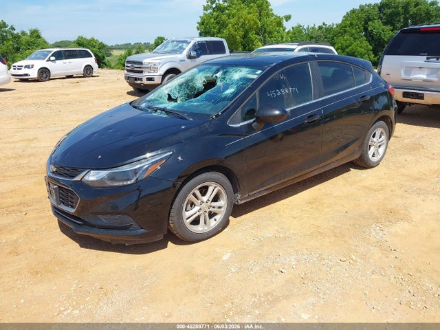 Chevrolet Cruze Lt Auto 2018 3G1BE6SM3JS614749 Image 2