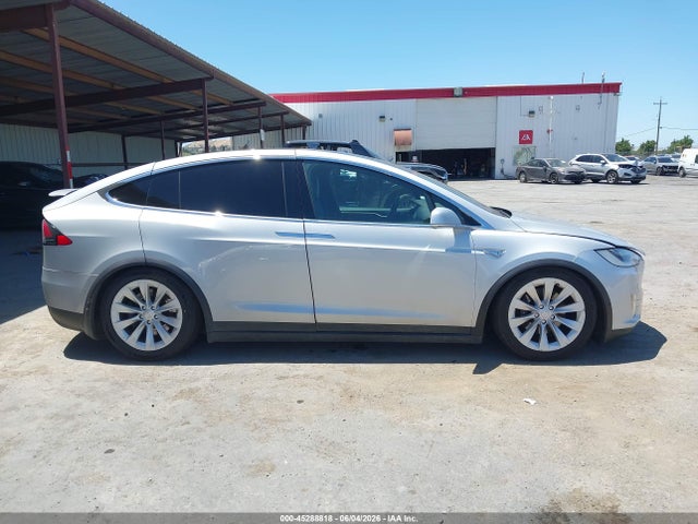 45288818 :رقم المزاد ، 5YJXCAE23GF005081 vin ، 2016 Tesla Model X 60d/70d/75d/90d مزاد بيع