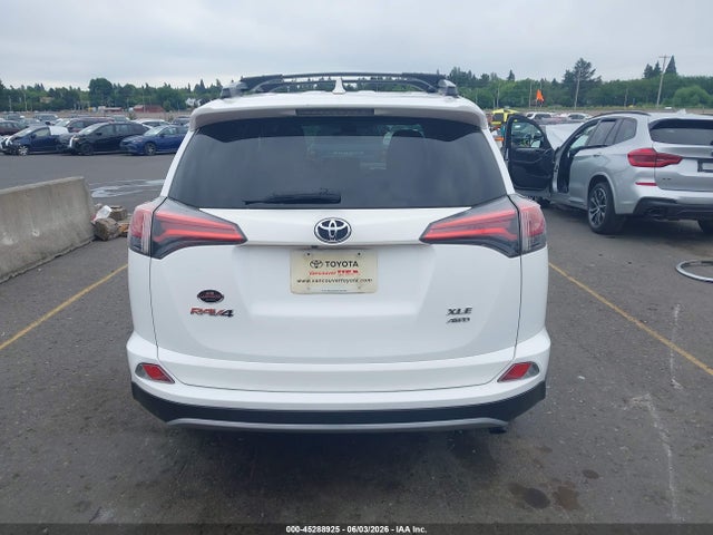Toyota Rav4 Xle 2017 2T3RFREV9HW603471 Image 16