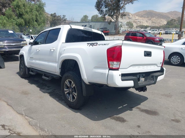 3TMAZ5CN5JM057288 Toyota Tacoma Trd Sport