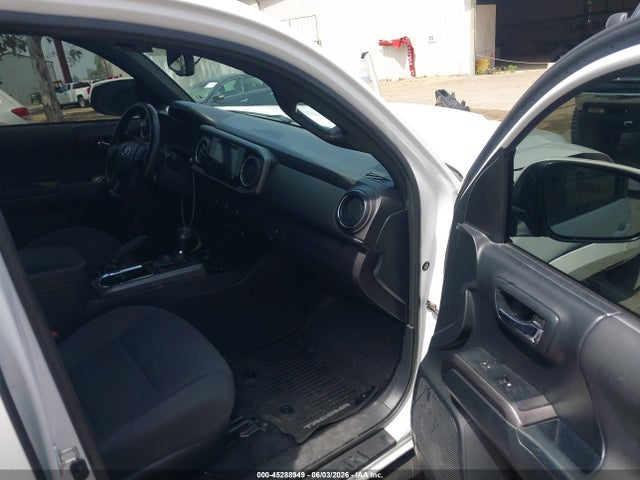 3TMAZ5CN5JM057288 Toyota Tacoma Trd Sport