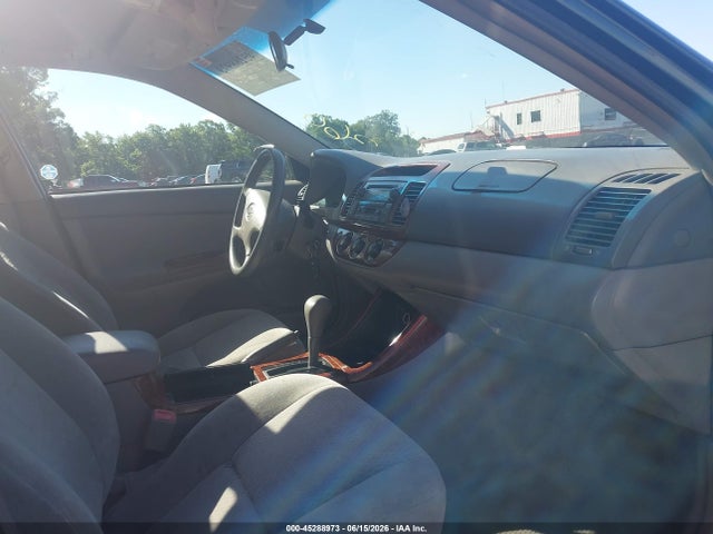 45288973 :رقم المزاد ، 4T1BF30K74U072429 vin ، 2004 Toyota Camry Le V6 مزاد بيع