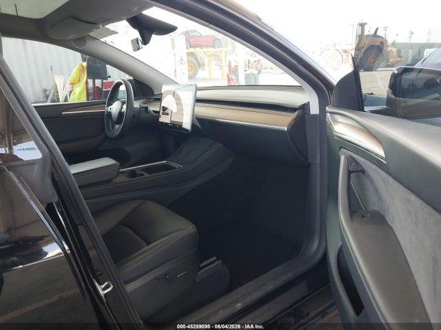 Продажа на аукционе авто 2023 Tesla Model Y Performance Dual Motor All-wheel Drive, vin: 7SAYGDEF9PF925202, номер лота: 45289098