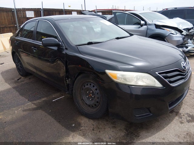 45289121 :رقم المزاد ، 4T1BF3EK7AU047549 vin ، 2010 Toyota Camry Le مزاد بيع