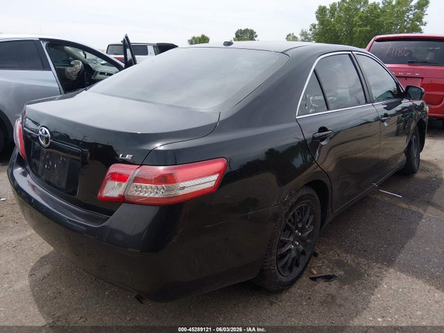 45289121 :رقم المزاد ، 4T1BF3EK7AU047549 vin ، 2010 Toyota Camry Le مزاد بيع