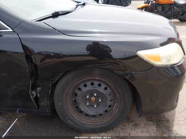 45289121 :رقم المزاد ، 4T1BF3EK7AU047549 vin ، 2010 Toyota Camry Le مزاد بيع