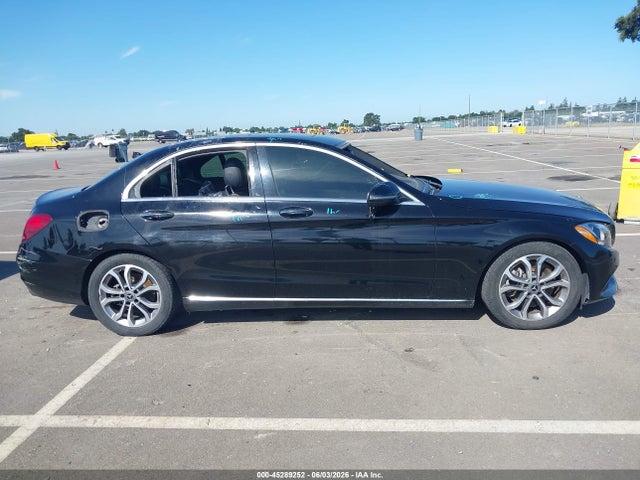Продаж на аукціоні авто 2018 Mercedes-benz C 300, vin: 55SWF4JB2JU255668, номер лоту: 45289252