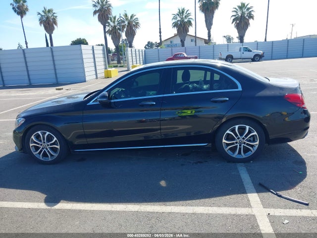 Продаж на аукціоні авто 2018 Mercedes-benz C 300, vin: 55SWF4JB2JU255668, номер лоту: 45289252