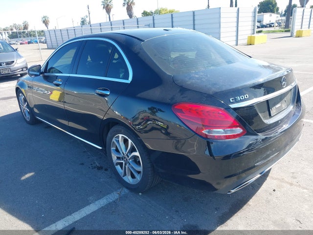 Продаж на аукціоні авто 2018 Mercedes-benz C 300, vin: 55SWF4JB2JU255668, номер лоту: 45289252