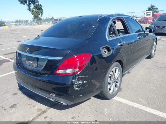 Продаж на аукціоні авто 2018 Mercedes-benz C 300, vin: 55SWF4JB2JU255668, номер лоту: 45289252