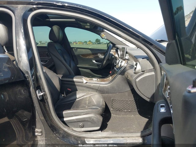 Продаж на аукціоні авто 2018 Mercedes-benz C 300, vin: 55SWF4JB2JU255668, номер лоту: 45289252