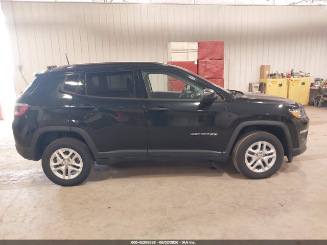 3C4NJDAB4JT359639 Jeep Compass Sport 4x4