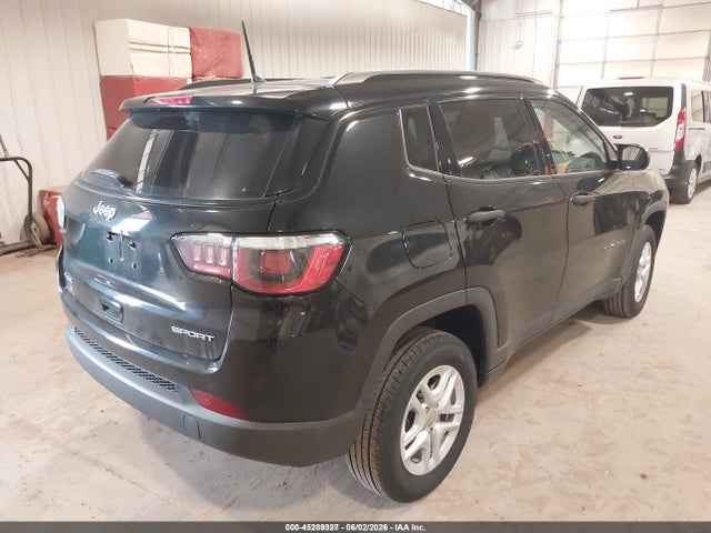 3C4NJDAB4JT359639 Jeep Compass Sport 4x4