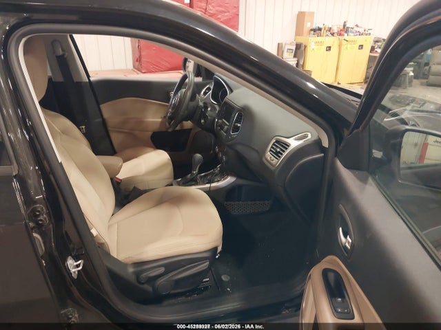 3C4NJDAB4JT359639 Jeep Compass Sport 4x4
