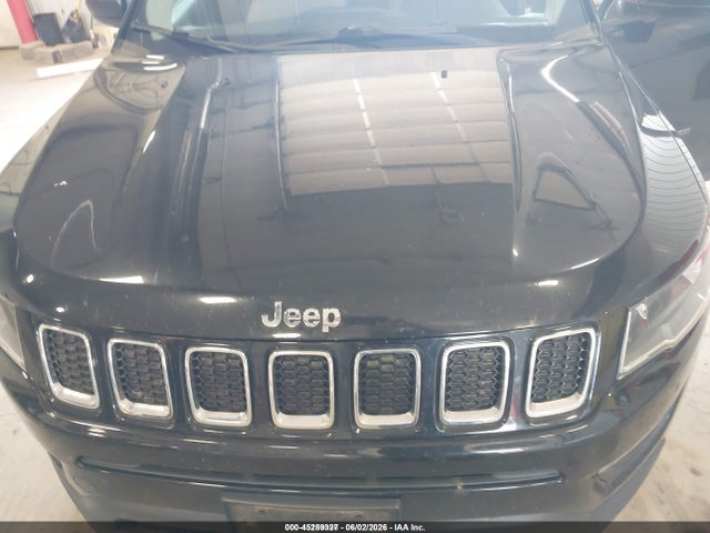 3C4NJDAB4JT359639 Jeep Compass Sport 4x4