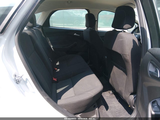 45289354 :رقم المزاد ، 1FADP3F20JL328869 vin ، 2018 Ford Focus Se مزاد بيع