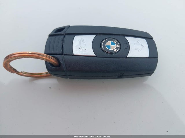 45289361 :رقم المزاد ، WBAUN7C58DVM27760 vin ، 2013 Bmw 135i مزاد بيع
