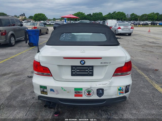 45289361 :رقم المزاد ، WBAUN7C58DVM27760 vin ، 2013 Bmw 135i مزاد بيع