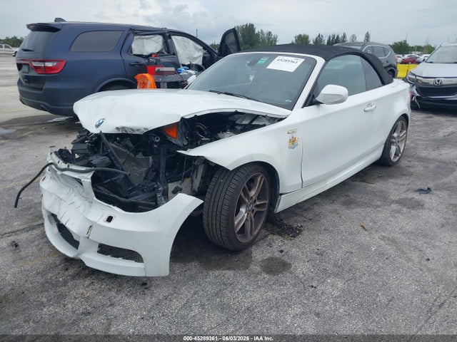 45289361 :رقم المزاد ، WBAUN7C58DVM27760 vin ، 2013 Bmw 135i مزاد بيع