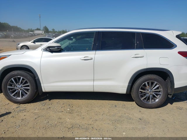 Auction sale of the 2018 Toyota Highlander Xle, vin: 5TDJZRFH0JS526249, lot number: 45289419
