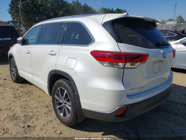Auction sale of the 2018 Toyota Highlander Xle, vin: 5TDJZRFH0JS526249, lot number: 45289419