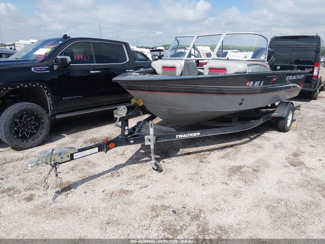 Tracker Other 2014 BUJ10810K314 Image 2