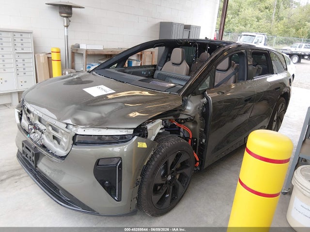 Lucid Gravity Grand Touring 2026 7UUG1GHJ5TA022446 Image 2
